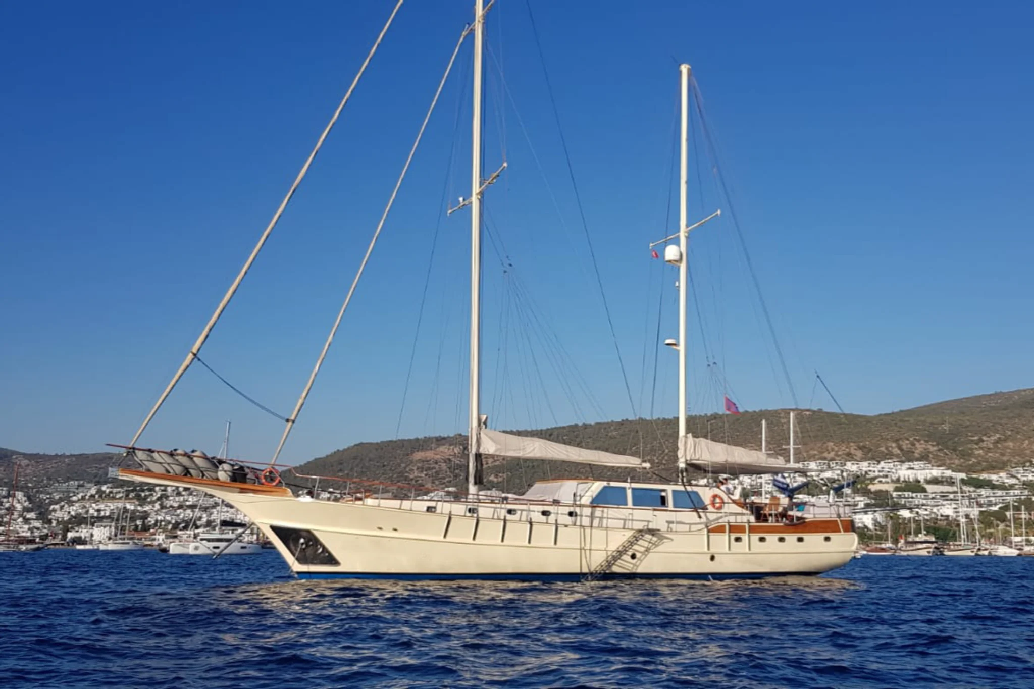 Aegean Schatz yacht