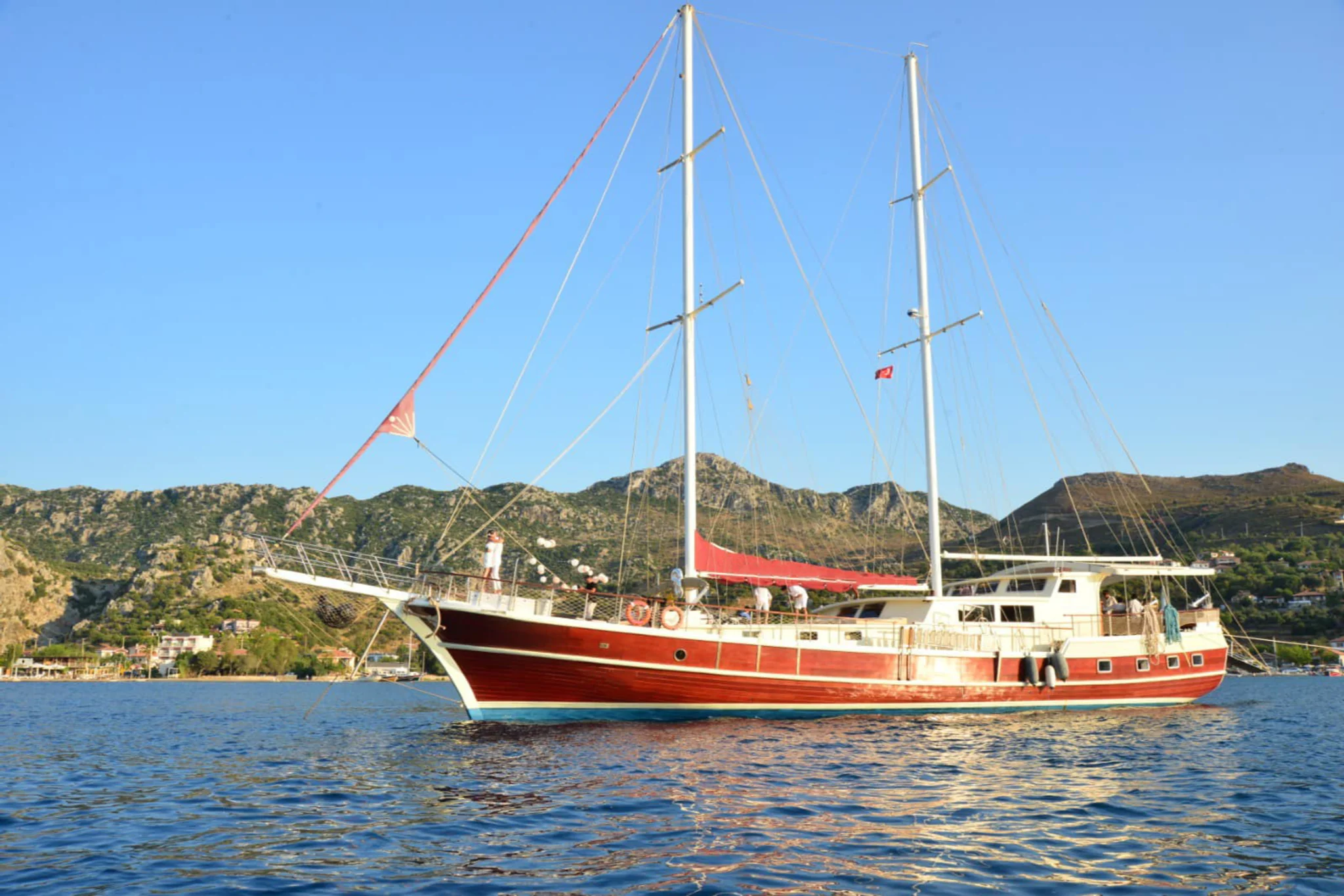 T OZGE yacht
