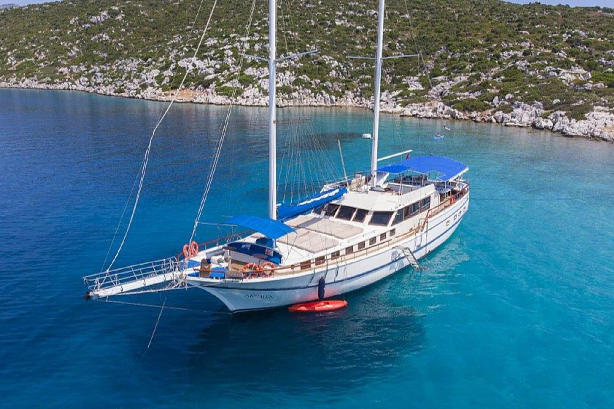 Segmen yacht