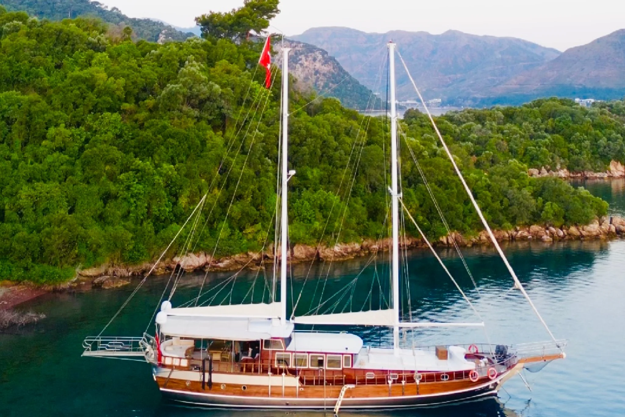 Yuksel Deniz yacht