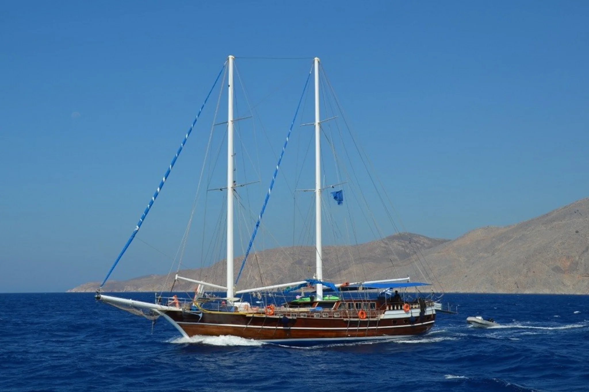 Yacht V-GO