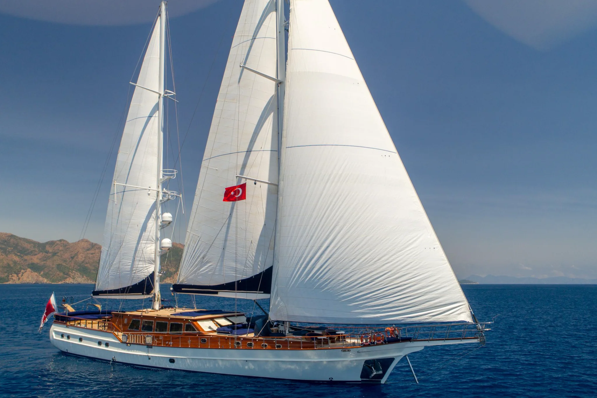 Voyage  yacht