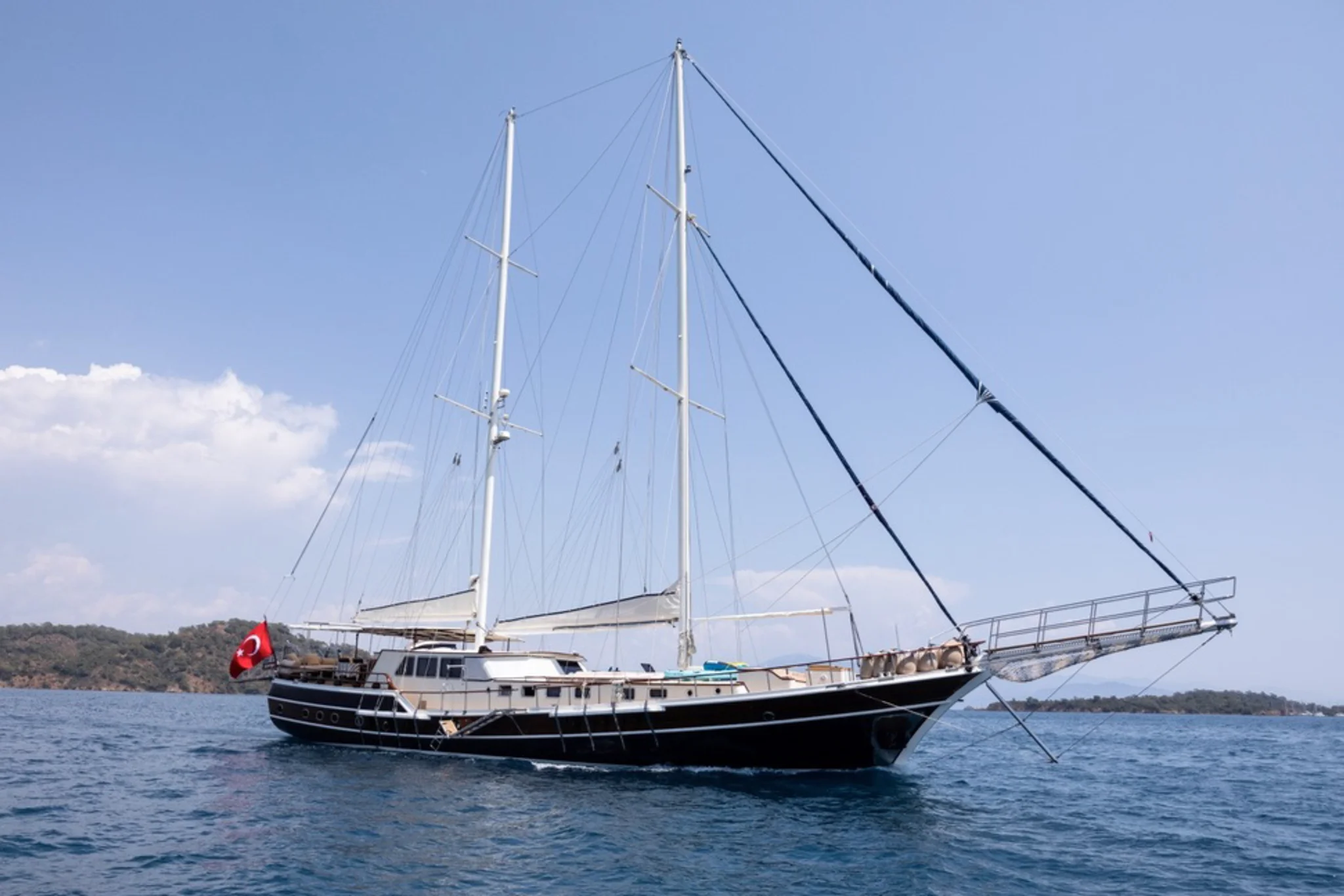 Kanarya yacht