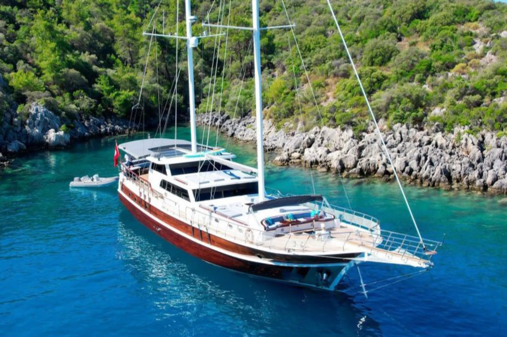 Maya yacht