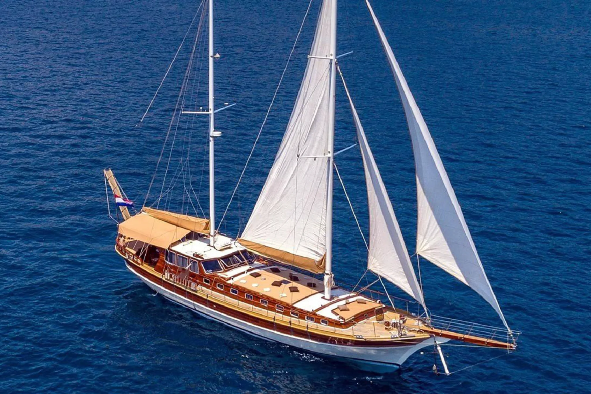 Angelica yacht