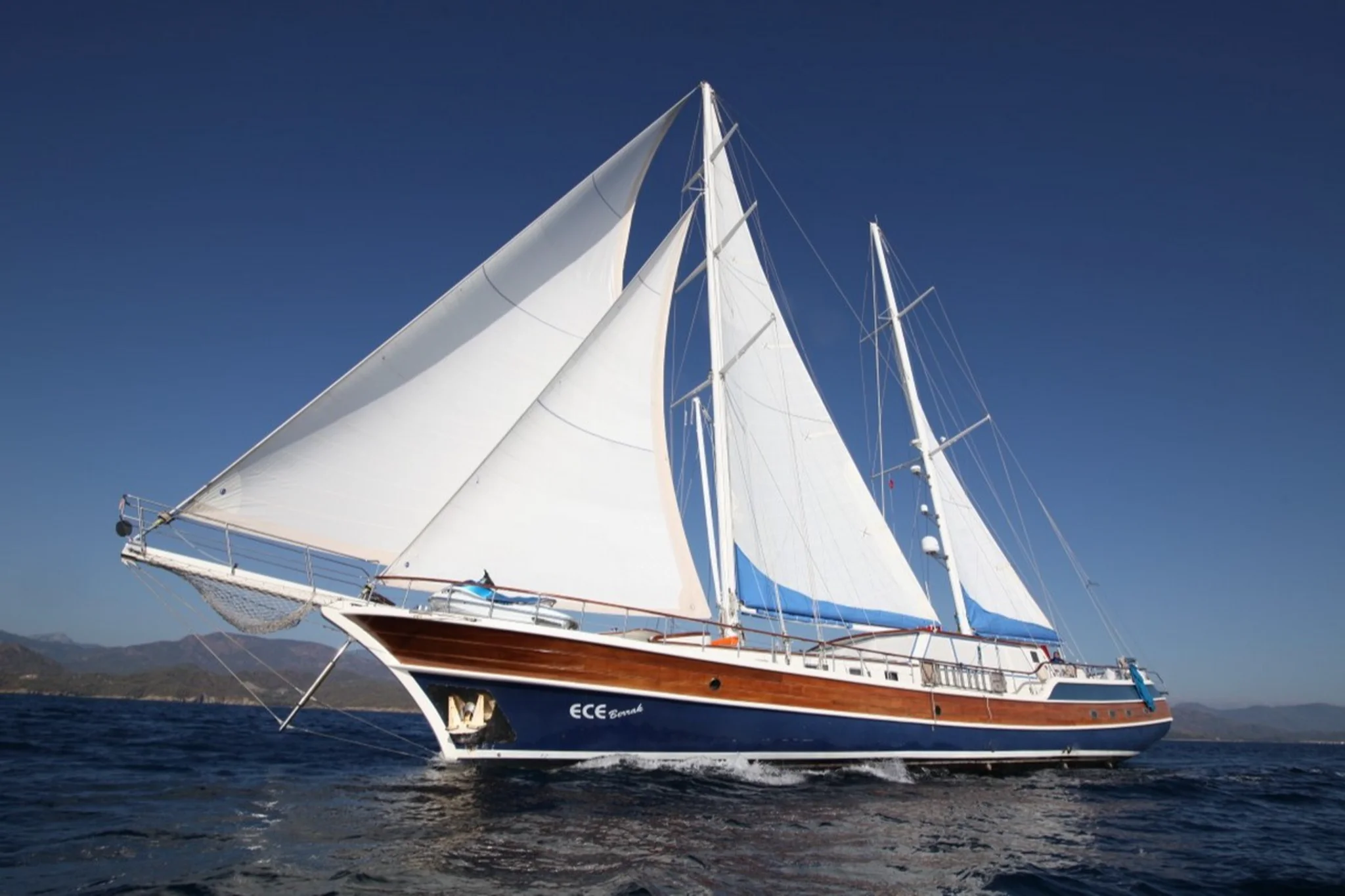 Ece Berrak yacht