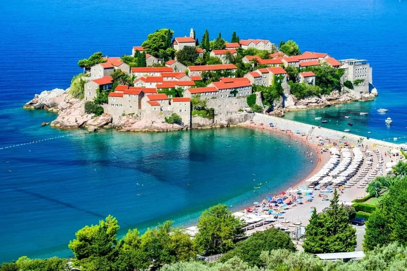 Budva: Where History Meets Beaches and Nightlife